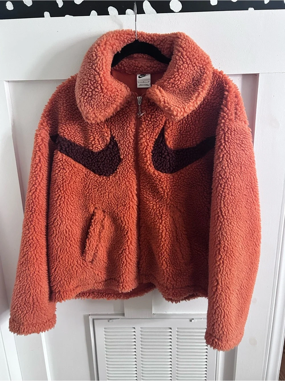 Nike Women's Sportswear Swoosh Sherpa Jacket in Lobster Crimson Small
